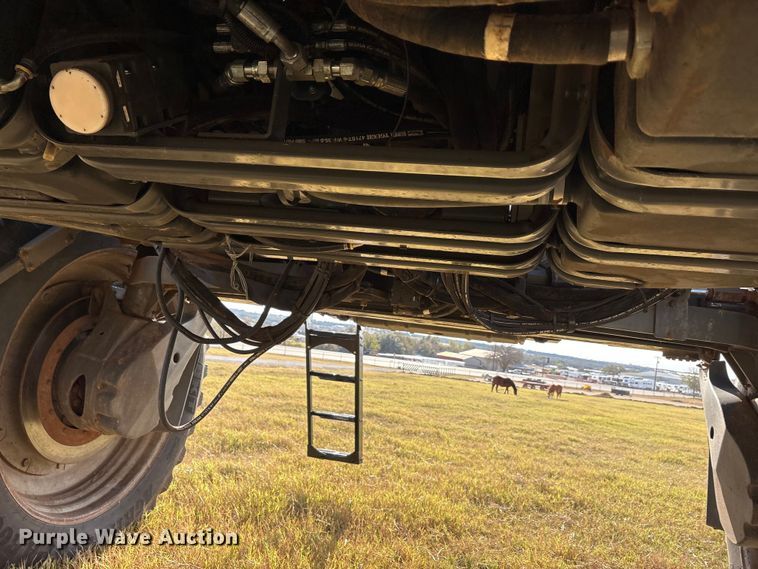 image for item EA7804 2012 Rogator RG900 sprayer