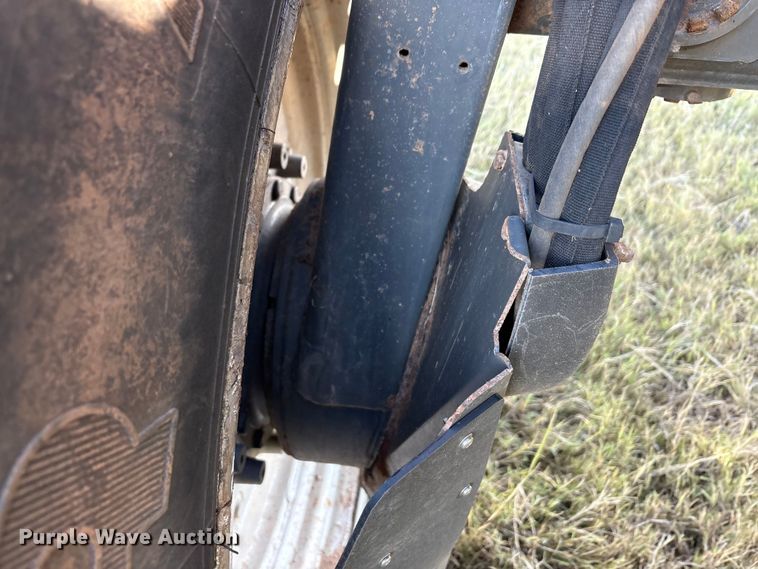 image for item EA7804 2012 Rogator RG900 sprayer