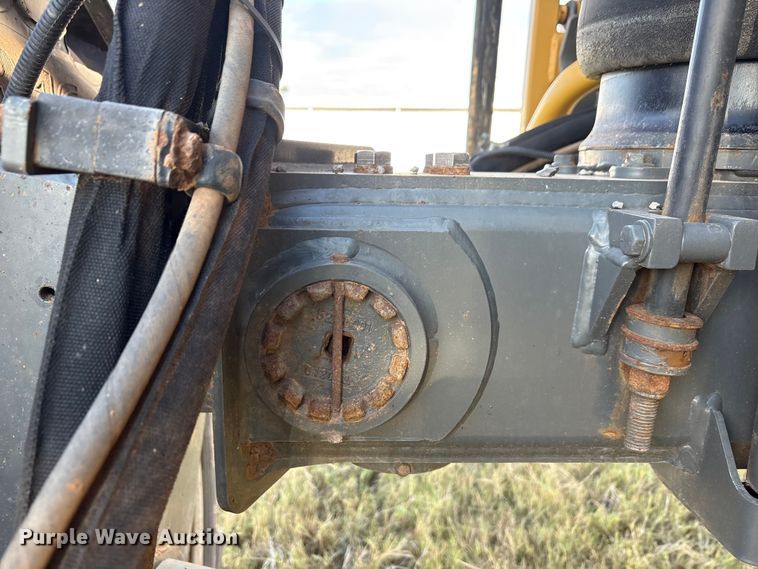 image for item EA7804 2012 Rogator RG900 sprayer