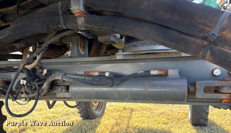 image for item EA7804 2012 Rogator RG900 sprayer