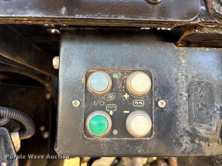 image for item EA7804 2012 Rogator RG900 sprayer