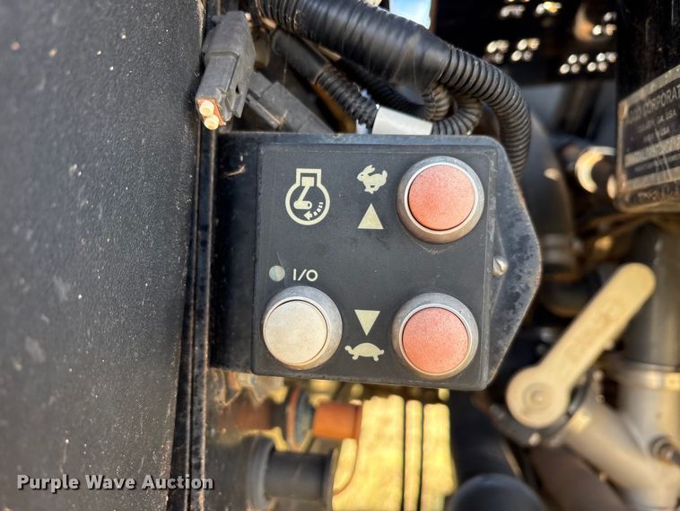 image for item EA7804 2012 Rogator RG900 sprayer