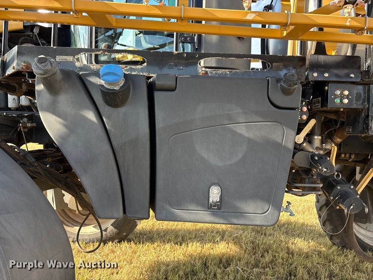 image for item EA7804 2012 Rogator RG900 sprayer