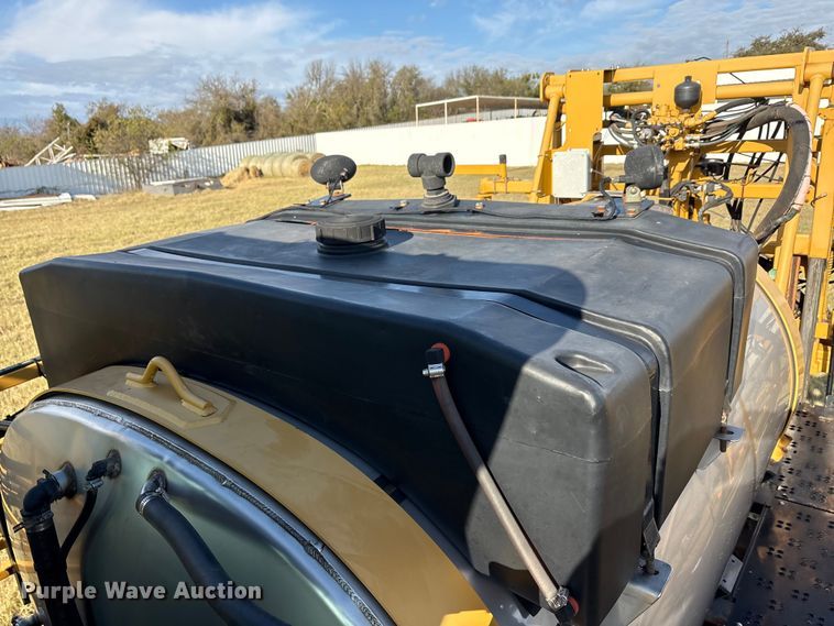 image for item EA7804 2012 Rogator RG900 sprayer