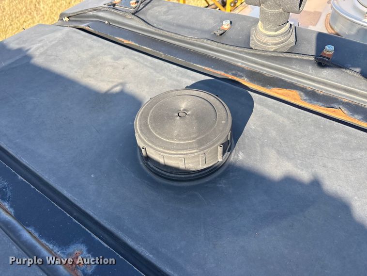 image for item EA7804 2012 Rogator RG900 sprayer