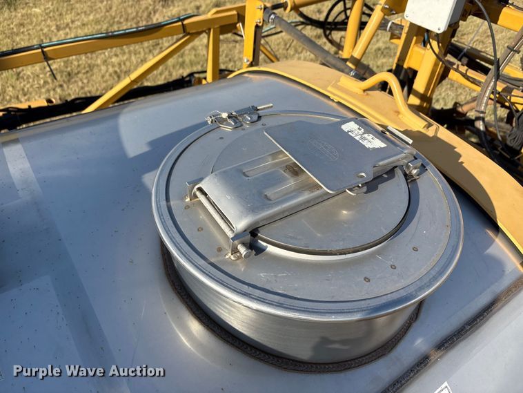 image for item EA7804 2012 Rogator RG900 sprayer