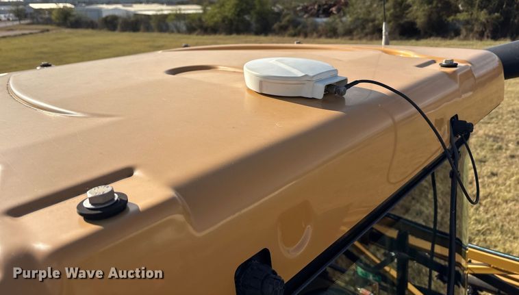 image for item EA7804 2012 Rogator RG900 sprayer