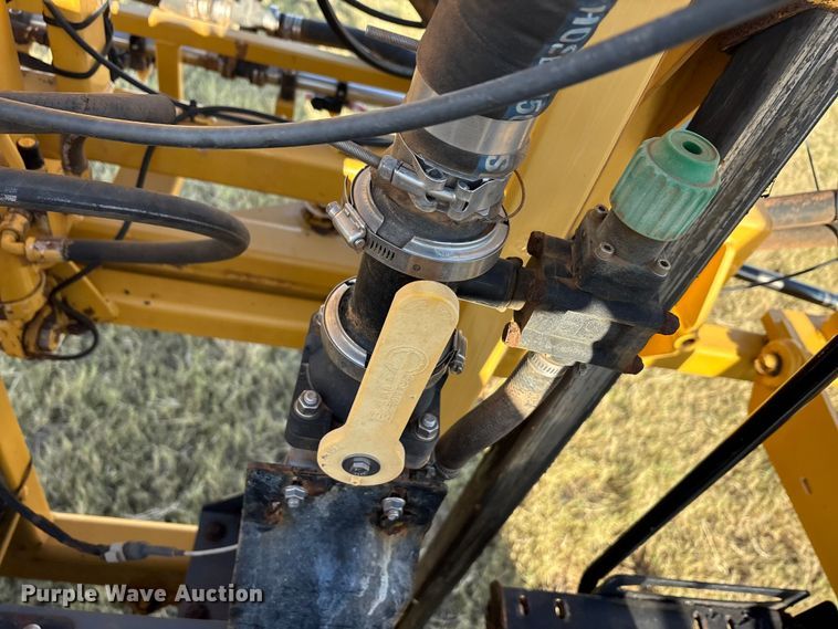 image for item EA7804 2012 Rogator RG900 sprayer