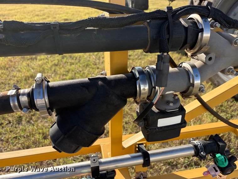 image for item EA7804 2012 Rogator RG900 sprayer