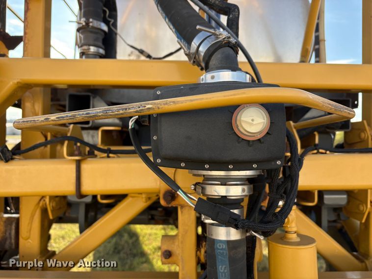 image for item EA7804 2012 Rogator RG900 sprayer