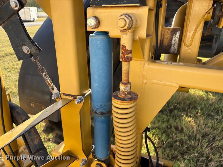 image for item EA7804 2012 Rogator RG900 sprayer