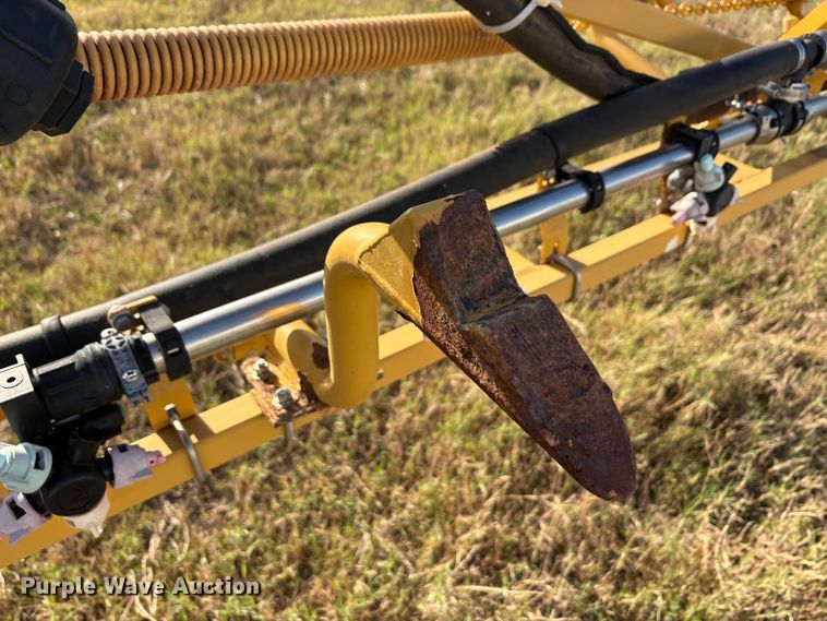 image for item EA7804 2012 Rogator RG900 sprayer