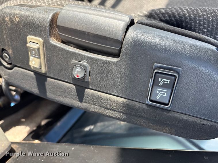 image for item EA7804 2012 Rogator RG900 sprayer