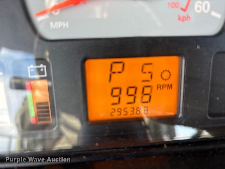 image for item EA7804 2012 Rogator RG900 sprayer