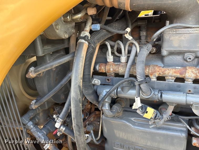 image for item EA7804 2012 Rogator RG900 sprayer