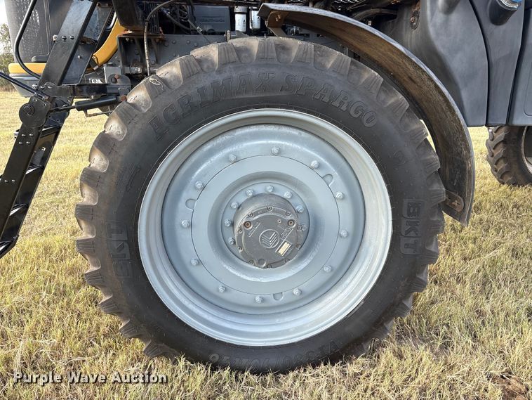 image for item EA7804 2012 Rogator RG900 sprayer