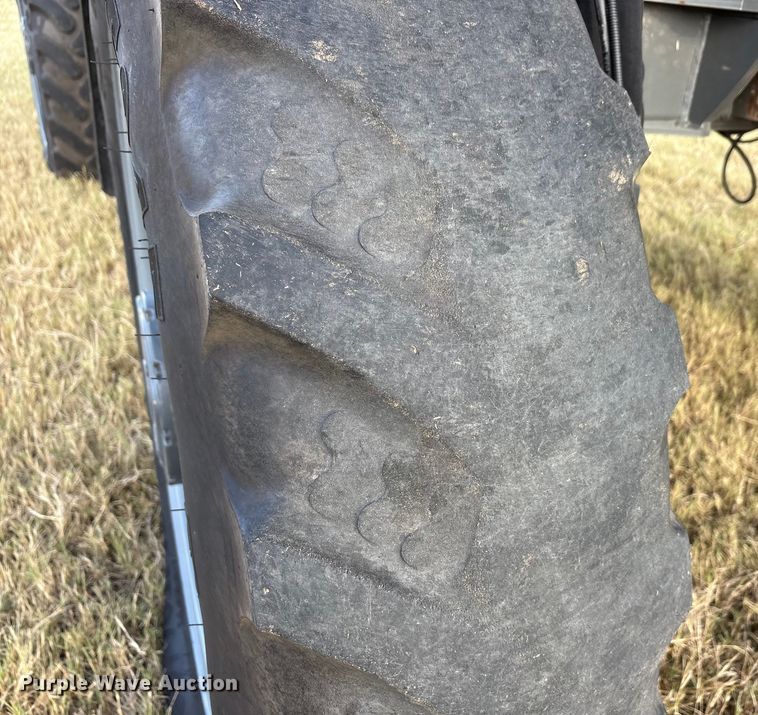 image for item EA7804 2012 Rogator RG900 sprayer