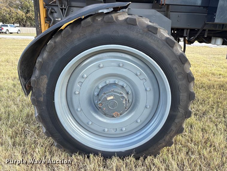 image for item EA7804 2012 Rogator RG900 sprayer