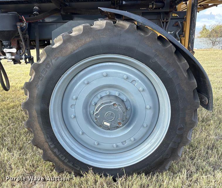 image for item EA7804 2012 Rogator RG900 sprayer