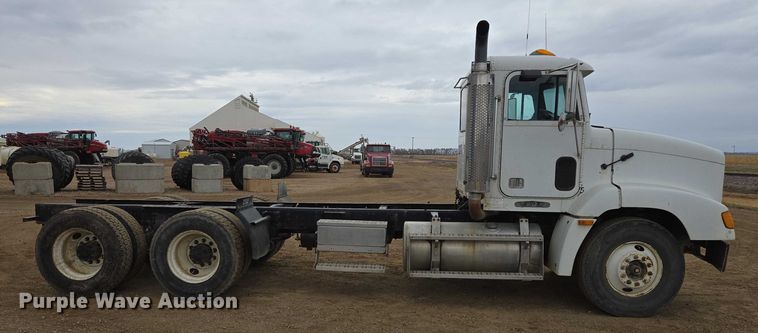 CAMIóN CHASIS 1996 FREIGHTLINER FLD112
