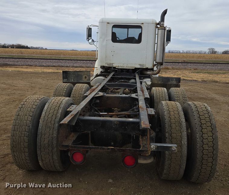 image for item EB1183 1996 Freightliner FLD112 truck cab and chassis