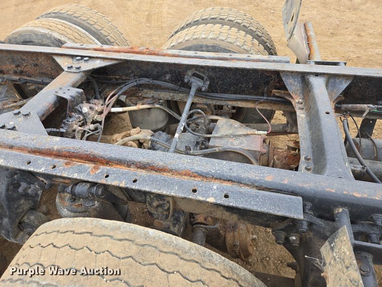 image for item EB1183 1996 Freightliner FLD112 truck cab and chassis