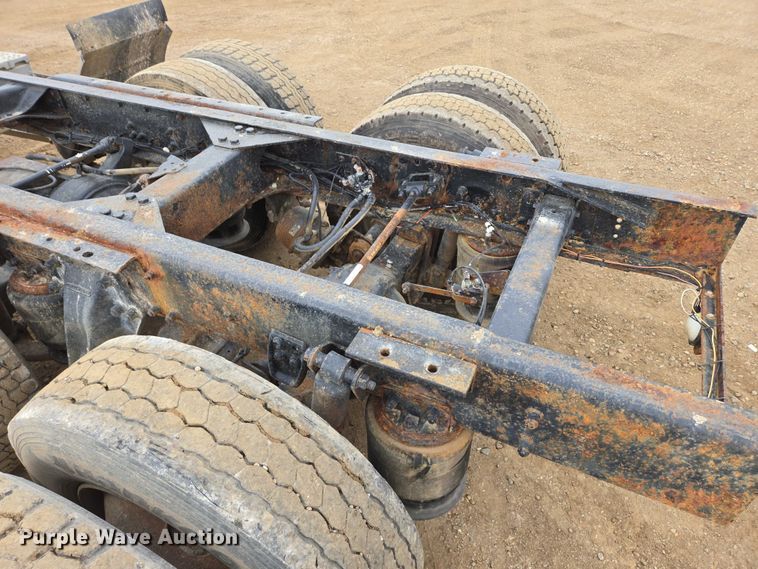 image for item EB1183 1996 Freightliner FLD112 truck cab and chassis