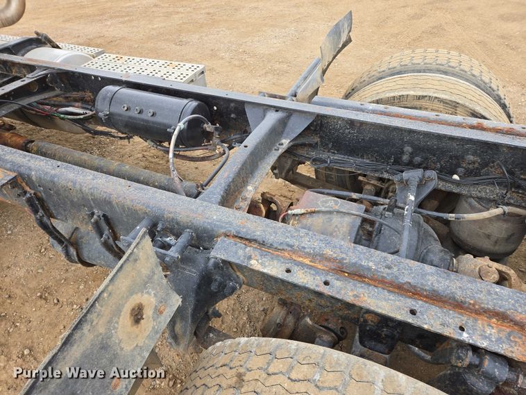 image for item EB1183 1996 Freightliner FLD112 truck cab and chassis