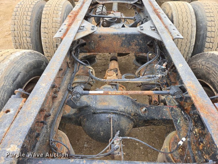 image for item EB1183 1996 Freightliner FLD112 truck cab and chassis