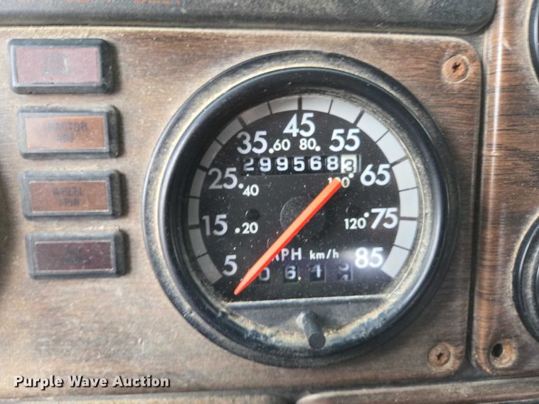 image for item EB1183 1996 Freightliner FLD112 truck cab and chassis