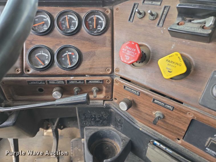 image for item EB1183 1996 Freightliner FLD112 truck cab and chassis