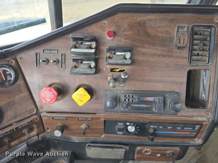image for item EB1183 1996 Freightliner FLD112 truck cab and chassis