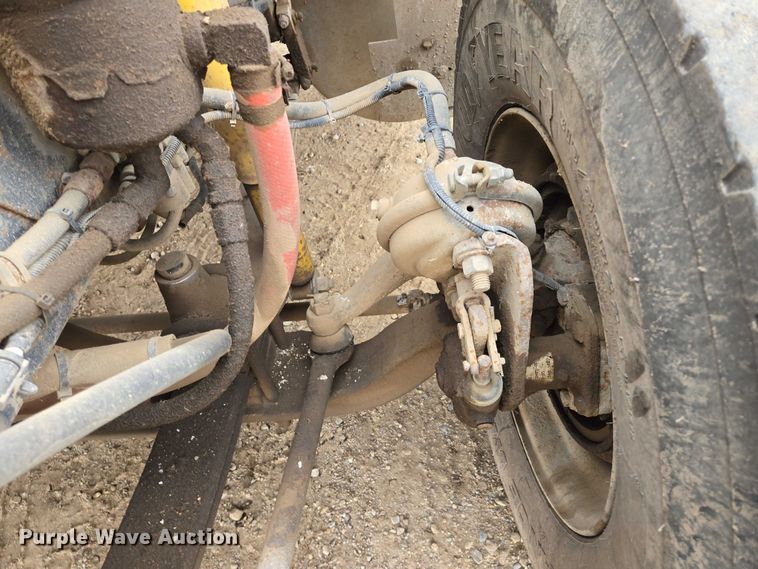 image for item EB1183 1996 Freightliner FLD112 truck cab and chassis