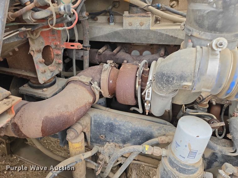 image for item EB1183 1996 Freightliner FLD112 truck cab and chassis