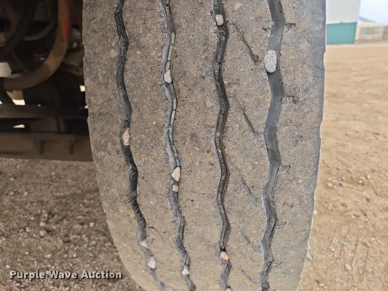 image for item EB1183 1996 Freightliner FLD112 truck cab and chassis