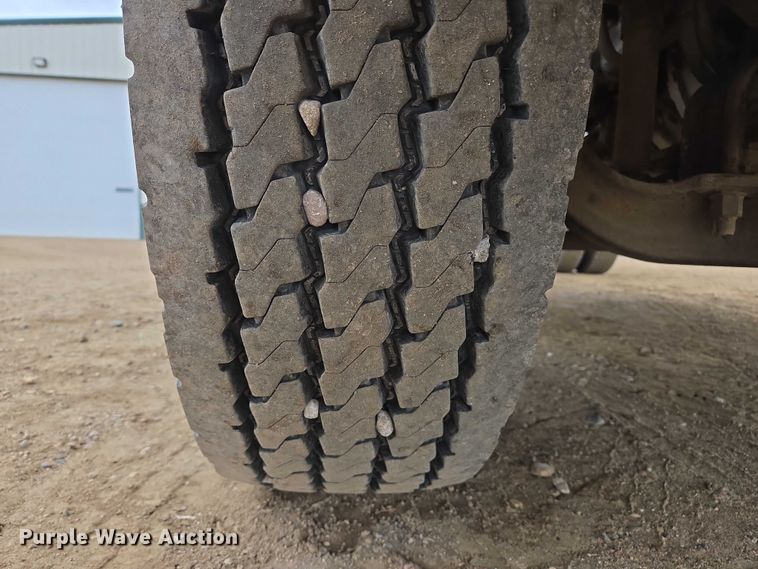 image for item EB1183 1996 Freightliner FLD112 truck cab and chassis