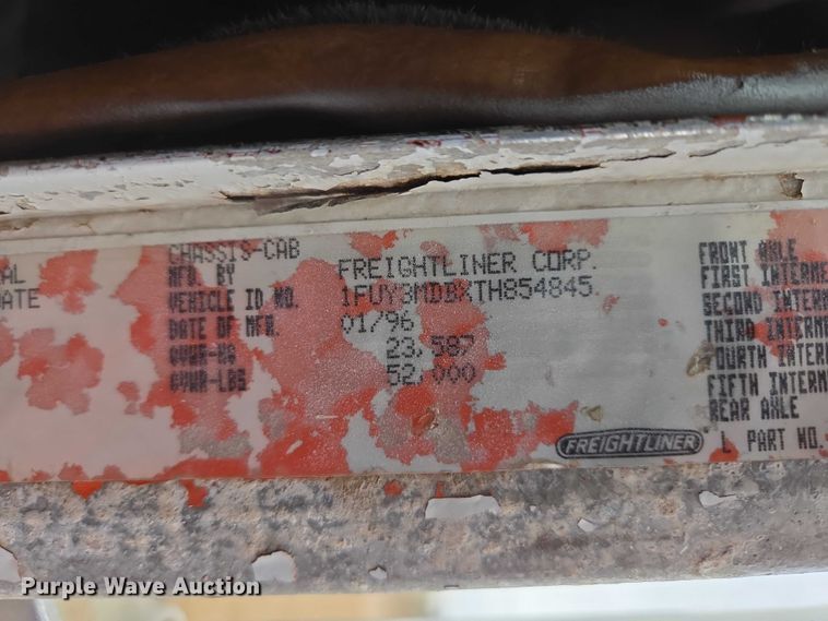 image for item EB1183 1996 Freightliner FLD112 truck cab and chassis