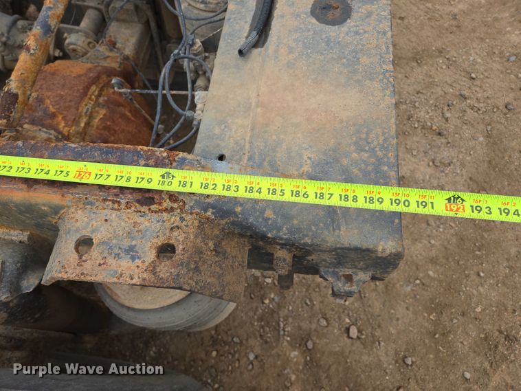 image for item EB1184 1992 Freightliner FLD truck cab and chassis