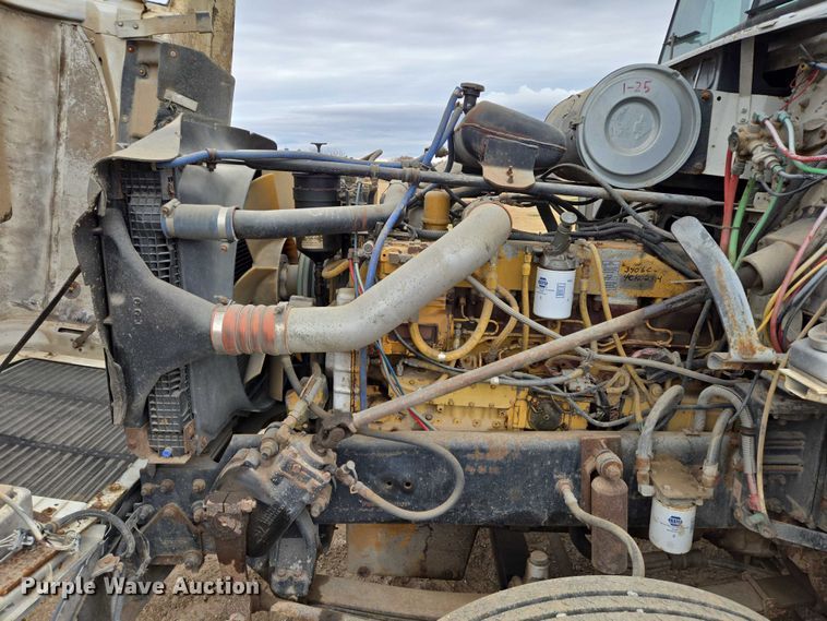 image for item EB1184 1992 Freightliner FLD truck cab and chassis