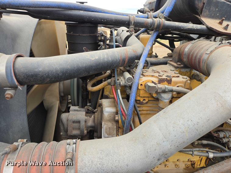 image for item EB1184 1992 Freightliner FLD truck cab and chassis