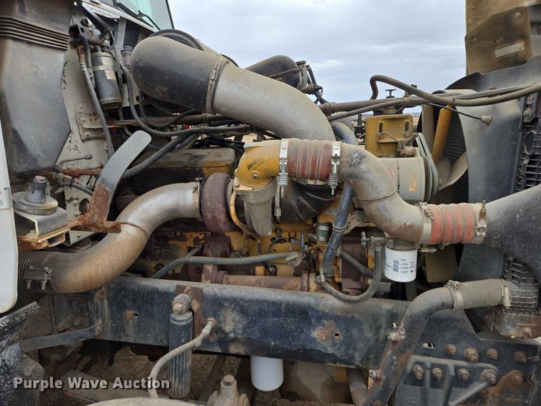 image for item EB1184 1992 Freightliner FLD truck cab and chassis