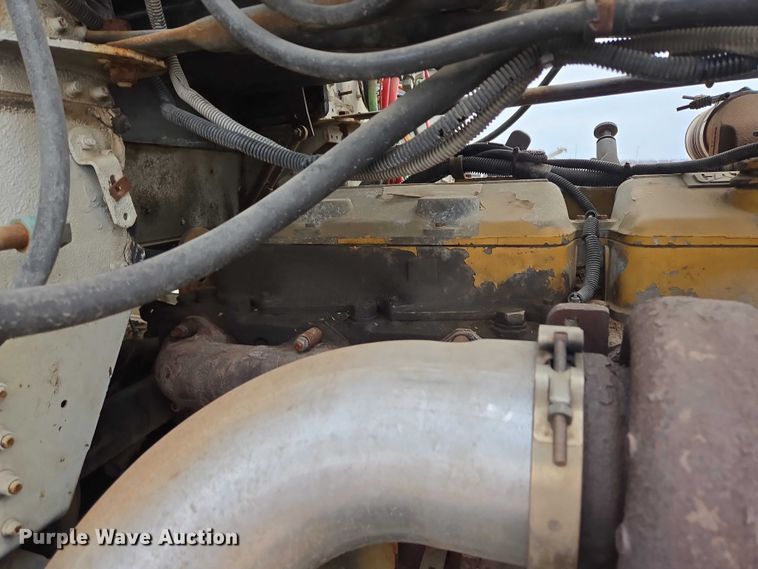 image for item EB1184 1992 Freightliner FLD truck cab and chassis