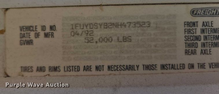 image for item EB1184 1992 Freightliner FLD truck cab and chassis