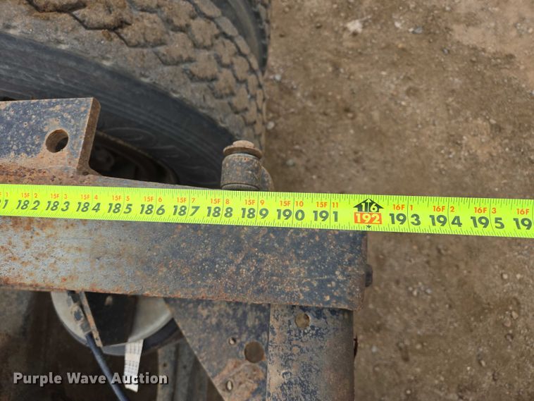 image for item EB1185 1994 International 9200 truck cab and chassis