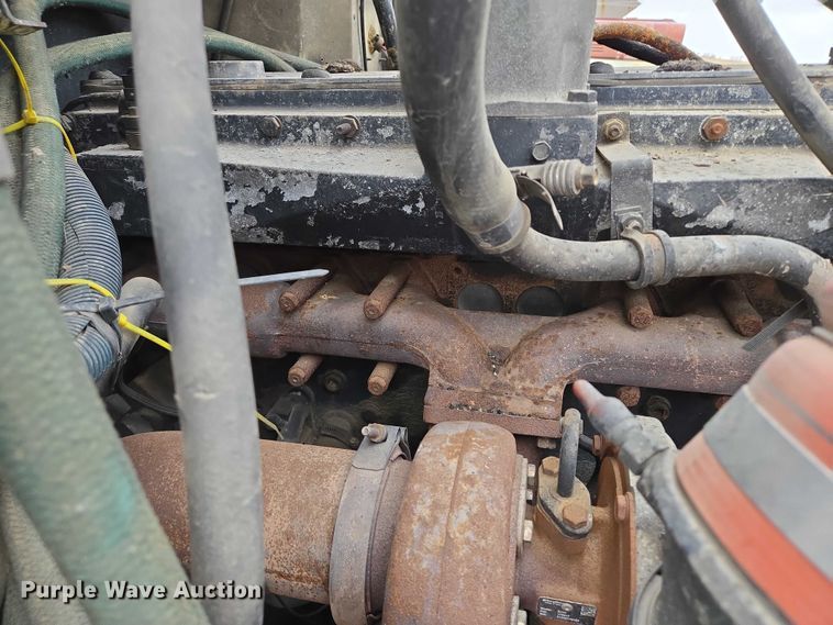 image for item EB1186 1993 International 9200 Eagle truck cab and chassis