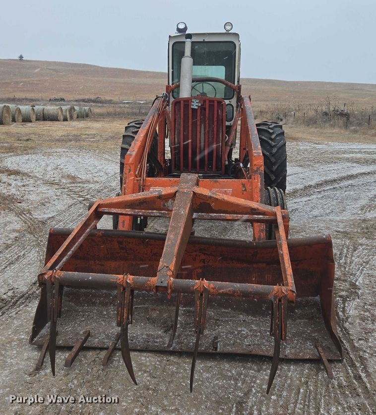 image for item EB1203 1964 Farmall 806 tractor