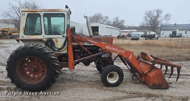 image for item EB1203 1964 Farmall 806 tractor