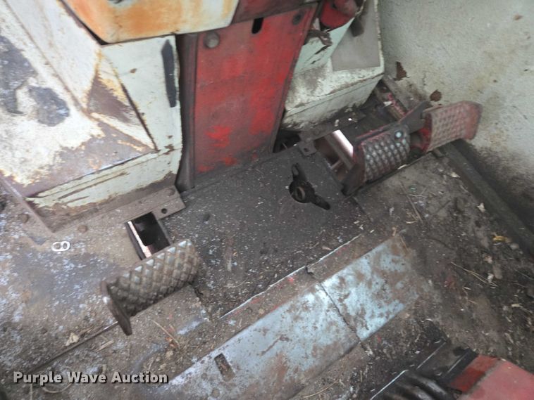 image for item EB1203 1964 Farmall 806 tractor