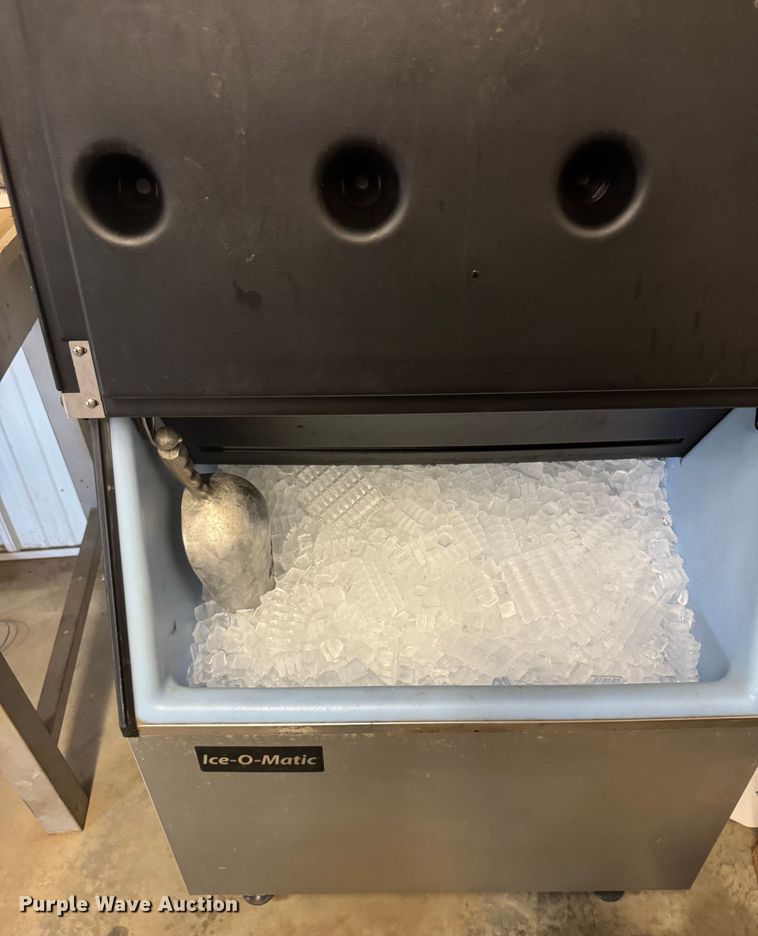 image for item EB1474 ICE-O-Matic B40PSB ice maker