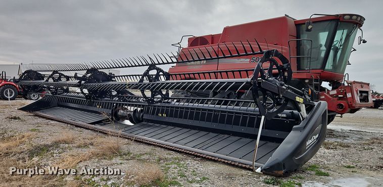 image for item EB8464 2015 MacDon FD75-D flex draper head